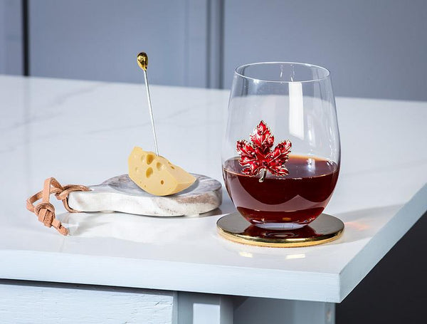 Verre à vin sans pied avec feuille d’érable bijou