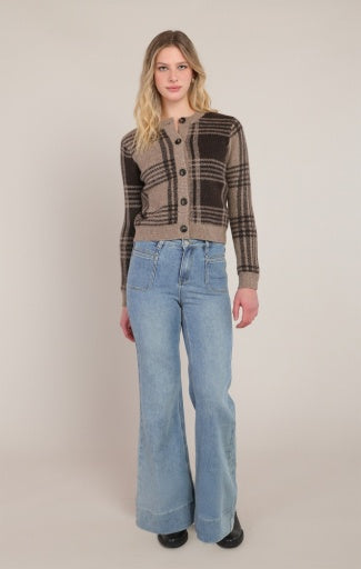 Cardigan à carreaux Dex, coloris carreaux taupe/marron, vêtement porté en tenue