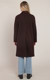 Manteau long doux au toucher Dex, coloris brun foncé, vue de dos