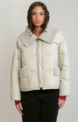 Manteau matelassé à col en tricot Dex, coloris perle, autre vue du vêtement porté