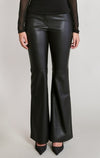 Pantalon en similicuir Dex, coloris noir, vêtement porté