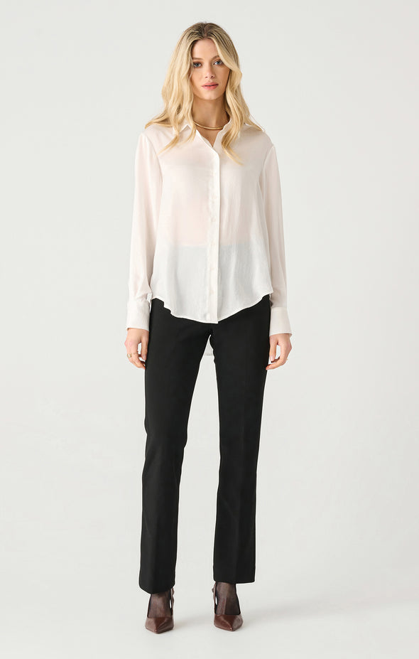 Blouse blanche en satin vue d'ensemble