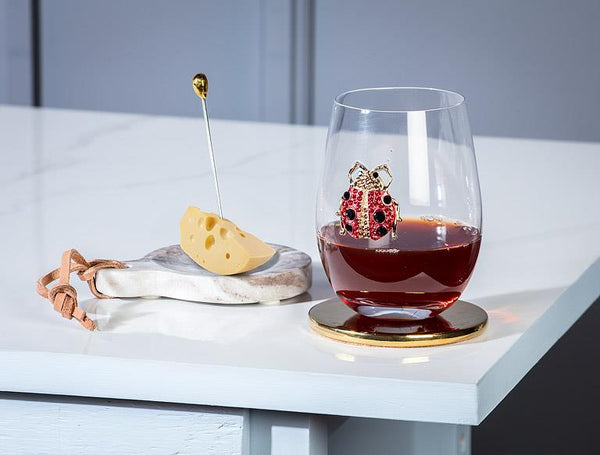 Verre à vin sans pied avec coccinelle bijou
