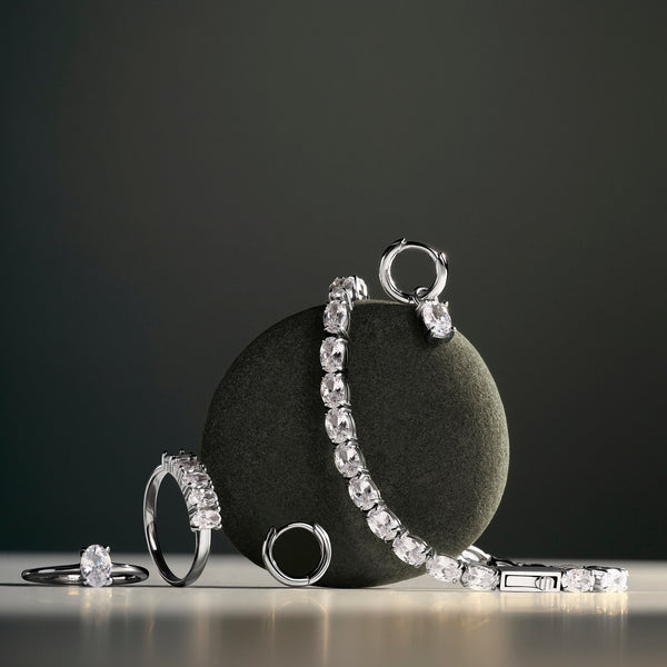 Bague Windsor de Mia, présentation avec d’autres bijoux de la collection