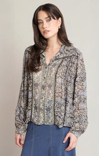 Blouse à imprimé orchidées Dex, coloris imprimé orchidées marron et bleu pâle, vêtement porté