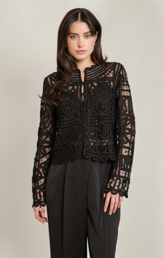 Blouse au crochet Dex, coloris noir, vêtement porté