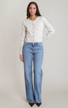Cardigan court à boutons en forme de nœud Dex, coloris ivoire/avoine, vêtement porté en tenue