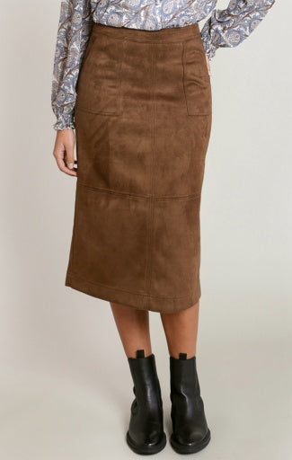 Jupe midi en suédine Dex, coloris caramel, vêtement porté