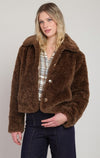 Manteau en fausse fourrure Dex, coloris marron vison, vêtement porté
