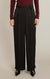Pantalon ceinturé Dex, coloris noir, vêtement porté