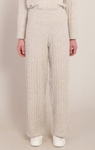 Pantalon en tricot torsadé Dex, coloris beige, vêtement porté